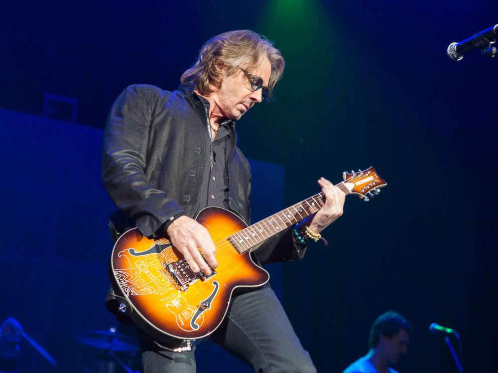 PHOTO: Rick Springfield performs at the Ryman Auditorium, May 20, 2015, in Atlanta.