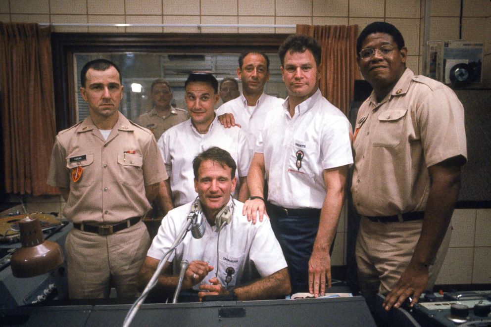 PHOTO: 'Good Morning Vietnam' cast starring Robin Williams, 1987.