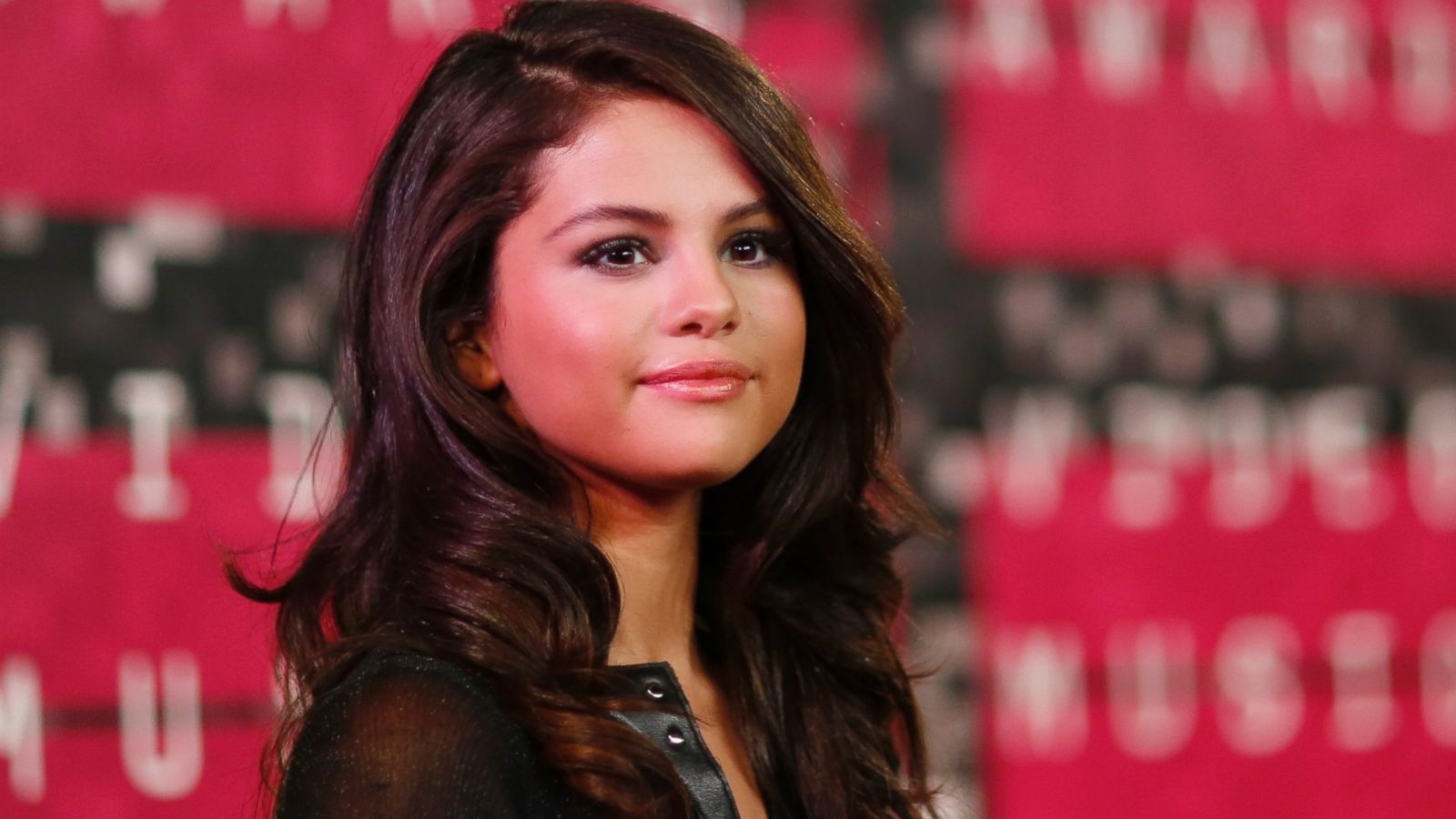 Selena Gomez Opens Up About Lupus Diagnosis, Chemotherapy - ABC News