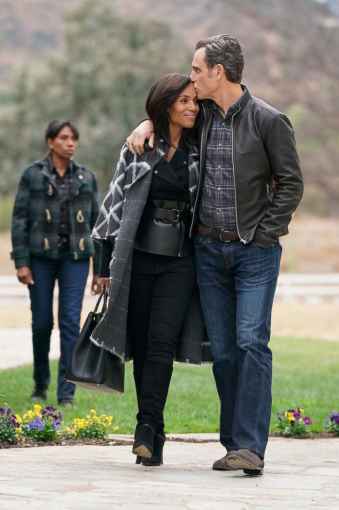 PHOTO: Kerry Washington and Tony Goldwyn in a scene from "Scandal." 