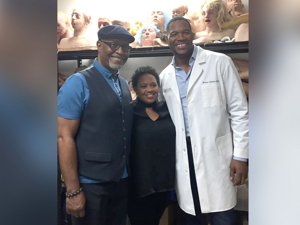PHOTO:Good Morning America co-anchor Michael Strahan, right, poses with Chandra Wilson, center, and James Pickens Jr. on the set of Greys Anatomy.