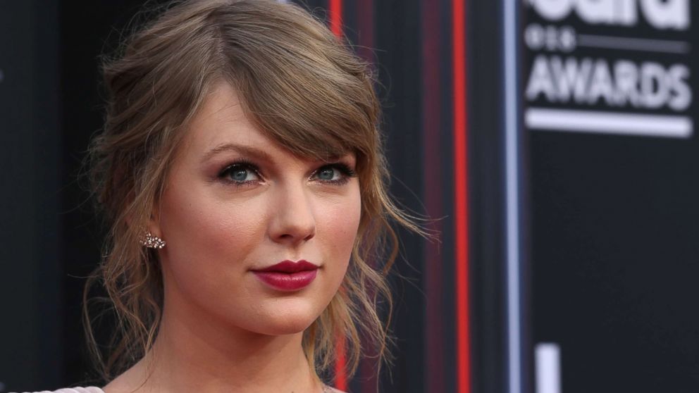 VIDEO: Taylor Swift Reveals Pre-Show Rituals
