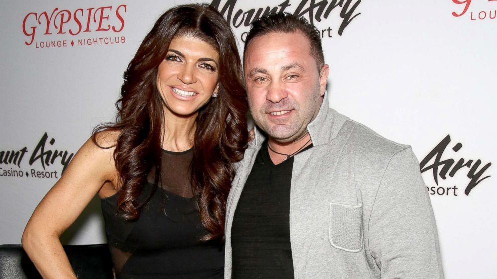 PHOTO: Teresa Giudice, (L) star of "The Real Housewives of New Jersey," and Joe Giudice appears at Mount Airy Resort Casino for a book signing, March 5, 2016 in Mount Pocono, Pa.  