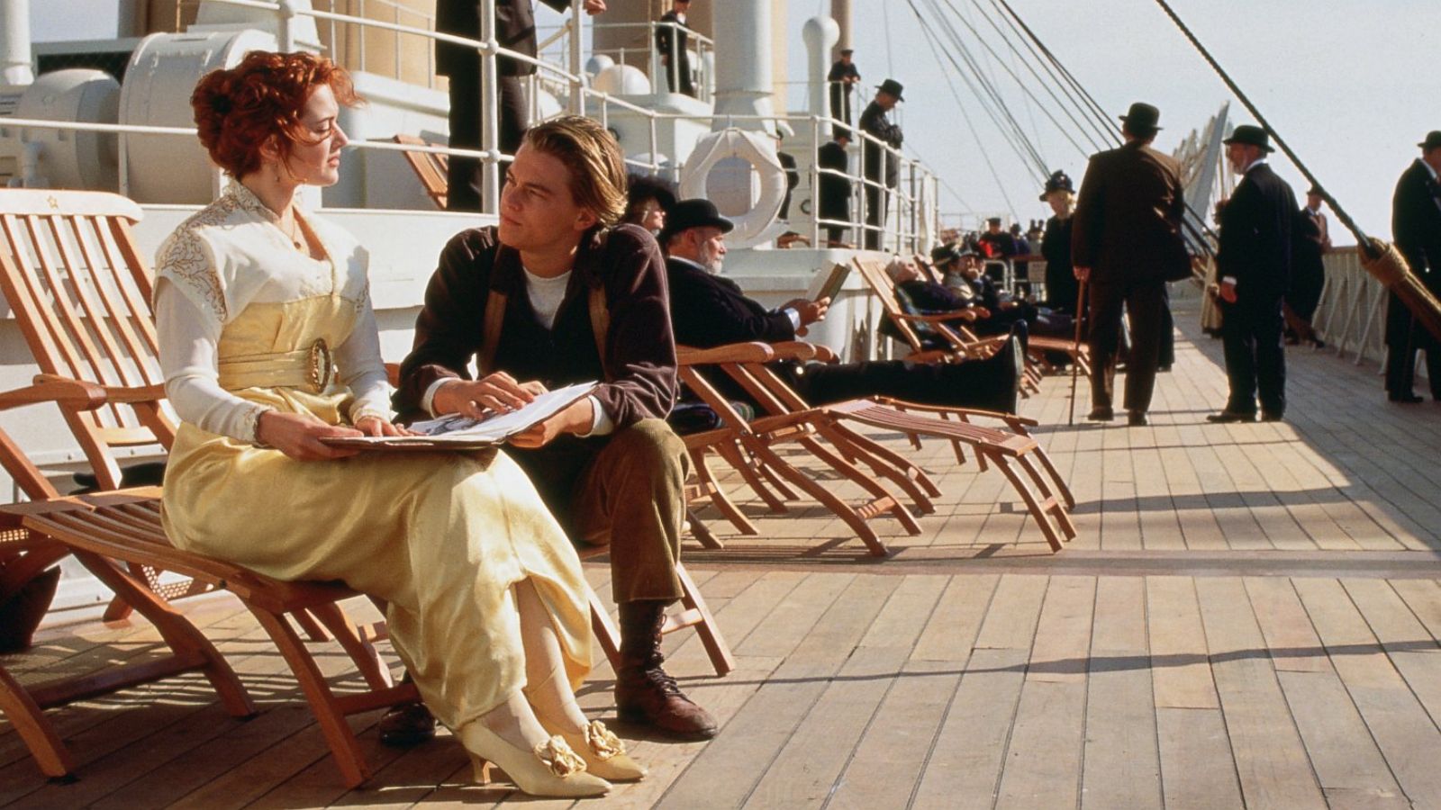 Ill-fated 'Titanic' love story has audiences still watching 20 years later  - ABC News