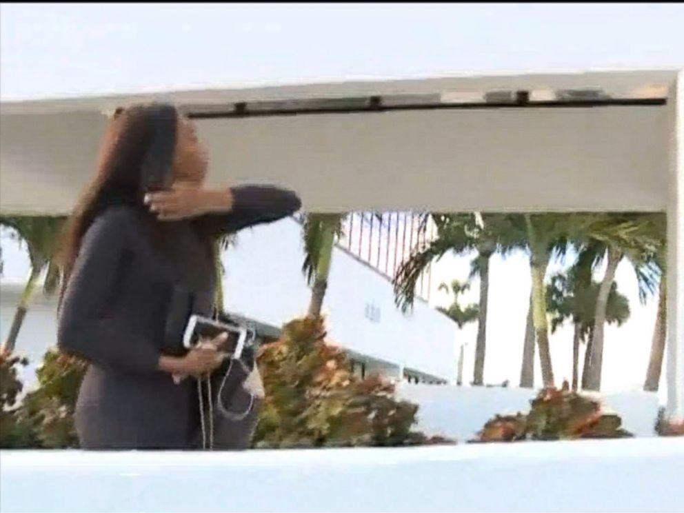 PHOTO: Venus Williams enters her lawyers office in West Palm Beach, Florida on Nov. 9, 2017.