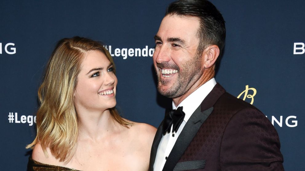 Justin Verlander reacts to wife Kate Upton's bikini photo