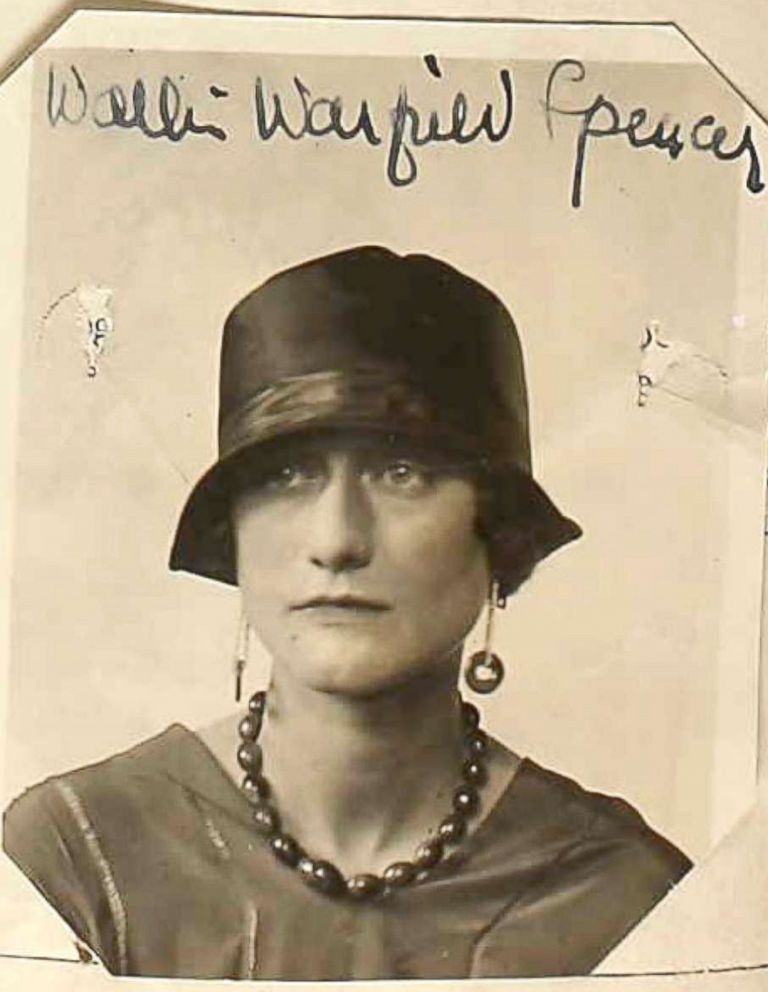 PHOTO: Wallis Simpson's 1924 passport photo is pictured here. 