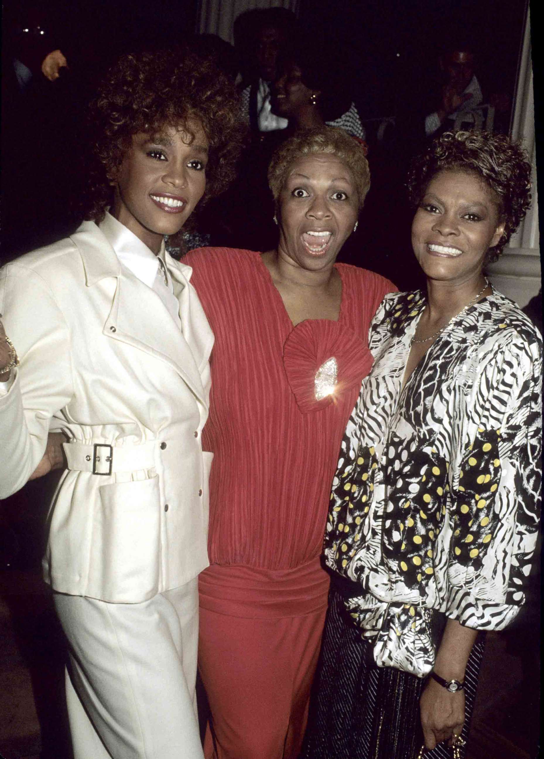 PHOTO: Whitney Houston, Cissy Houston and Dionne Warwick, Dec. 20, 1987.