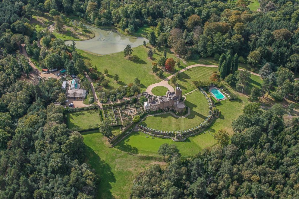 PHOTO: Aerial view of the Duke of Windsor's Fort Belvedere in Windsor Great Park, England.