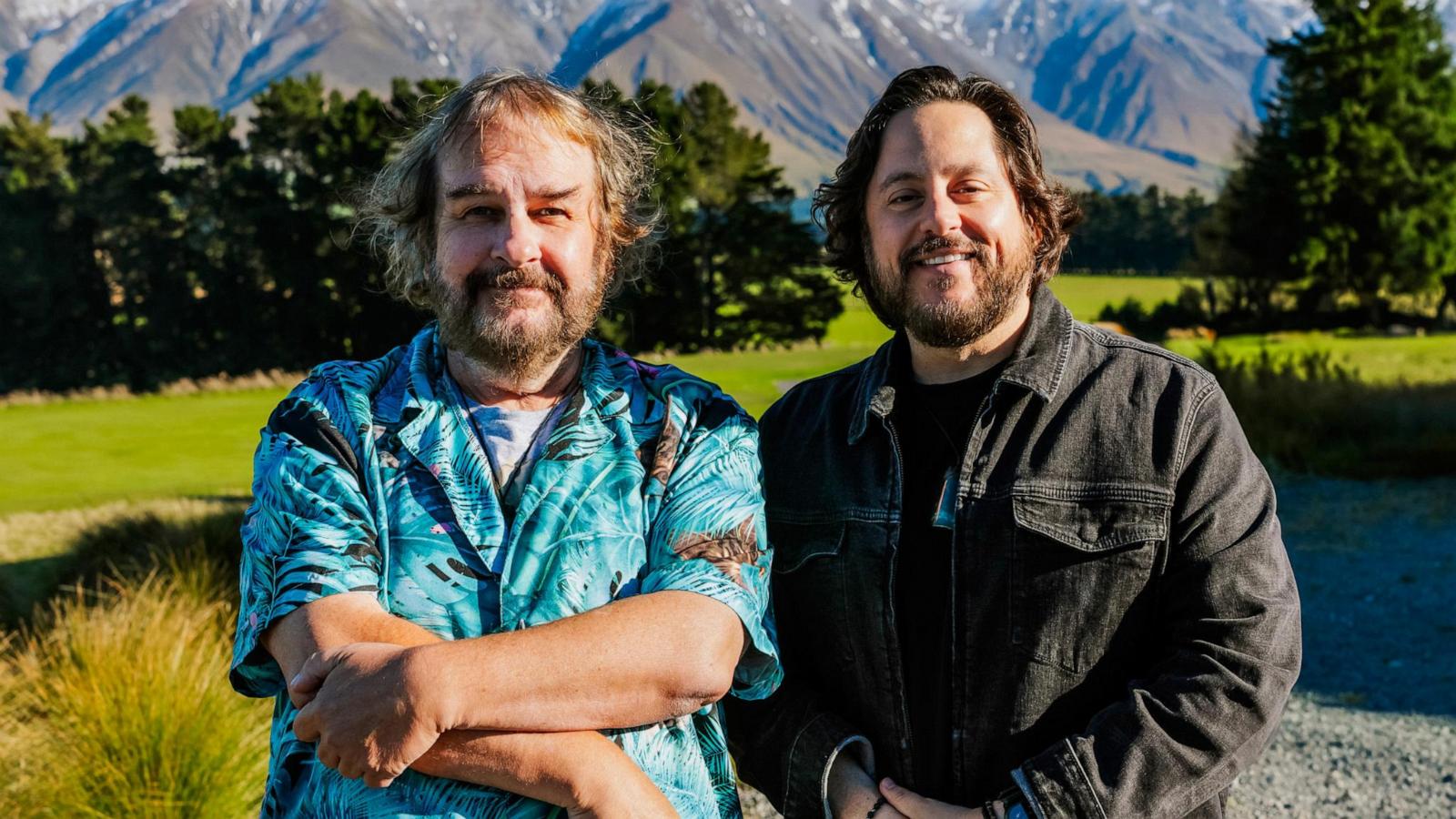 'Lord of the Rings' director backs long shot de-extinction plan, starring lost bird