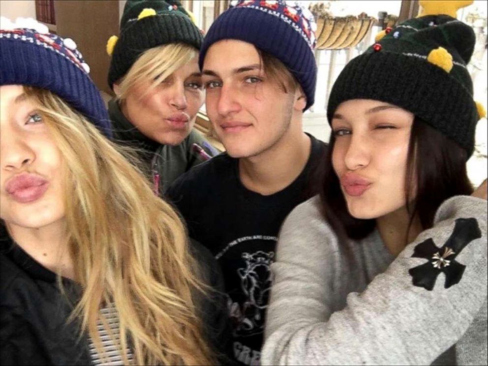 PHOTO: "Real Housewives of Beverly Hills" star Yolanda Hadid and her children Gigi, Bella and Anwar Hadid pose together in this family photo.