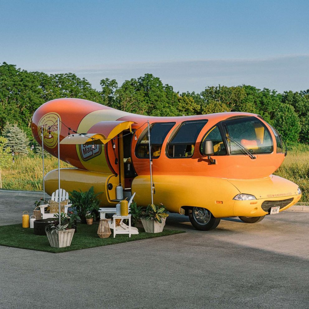 VIDEO: Hot dog fans can relish a stay in the Oscar Mayer Wienermobile with Airbnb 