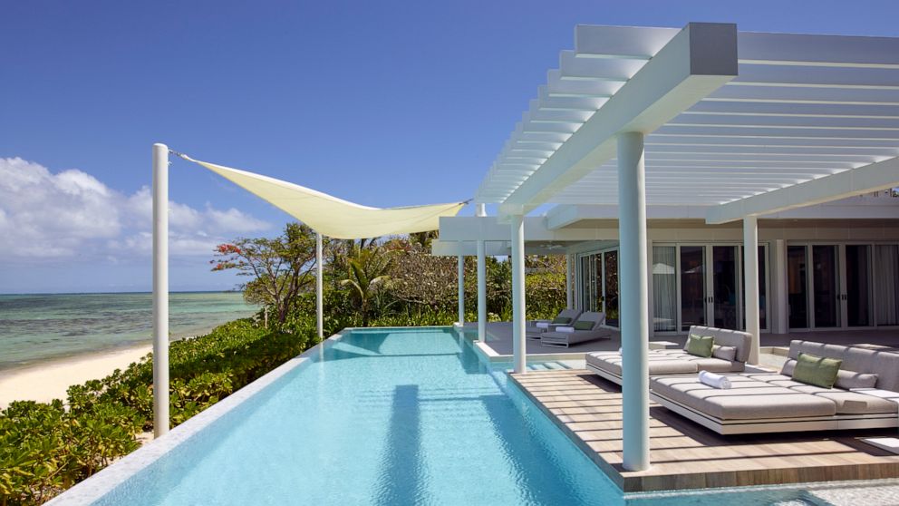 PHOTO: Banwa Private Island villa pool. 