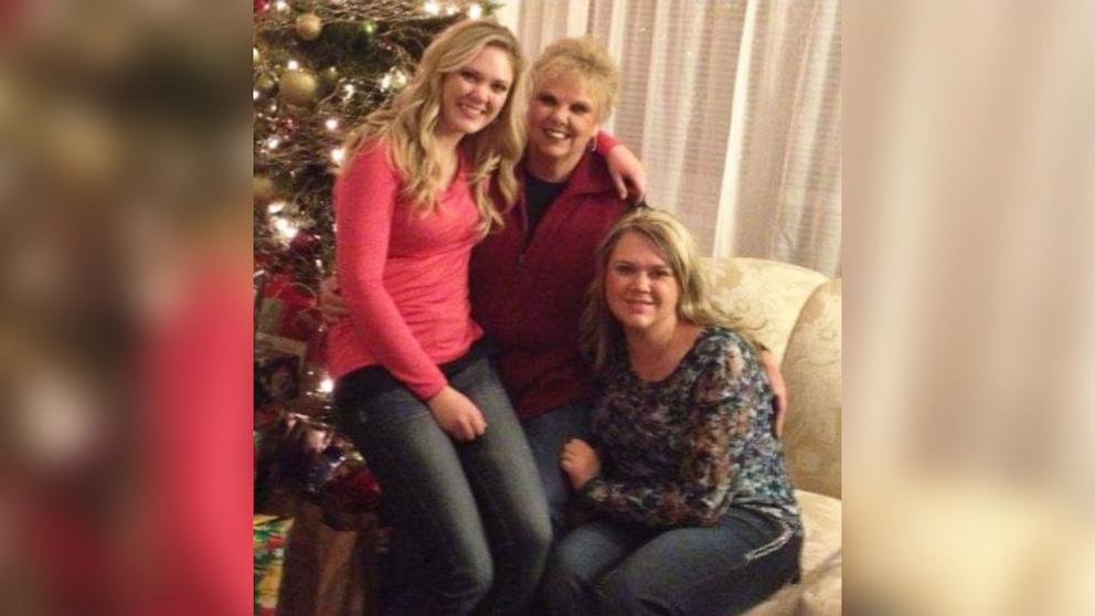 PHOTO: Sharon Hayes, 67, of Hauser, Idaho, is pictured with her daughters.