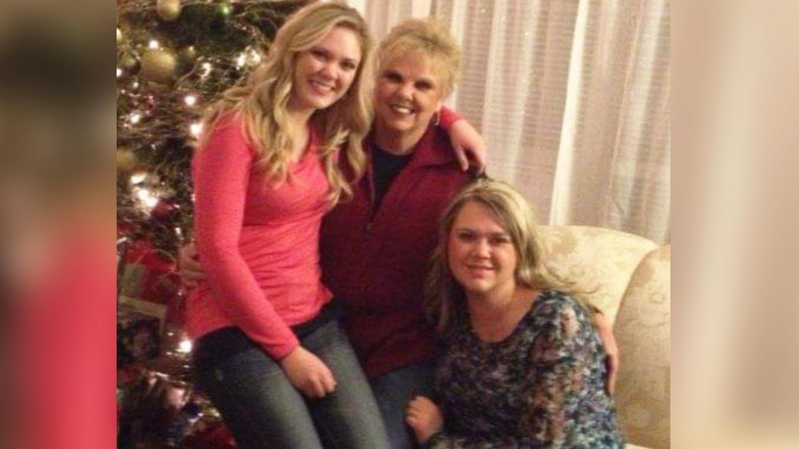 PHOTO: Sharon Hayes, 67, of Hauser, Idaho, is pictured with her daughters.