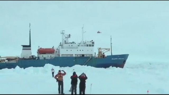 arctic cruise ship stuck