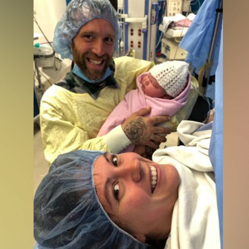 VIDEO: Canadian couple welcomes 14-pound, 8-ounce baby boy into their family