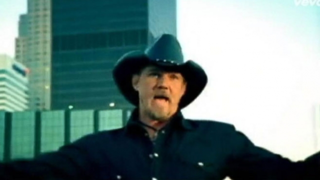 VIDEO: The country singer has canceled the remainder of his performances on the Country Cruising cruise.