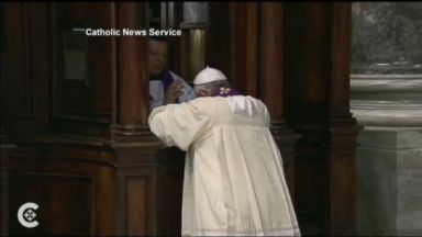 VIDEO: Pope Francis Goes to Confession