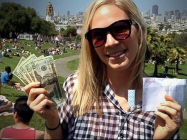 VIDEO: People in San Francisco are receiving pleasant surprises after following clues on Twitter.