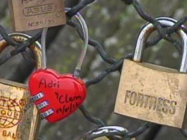 VIDEO: Famous 'Locks of Love' Bridge Collapses in Paris