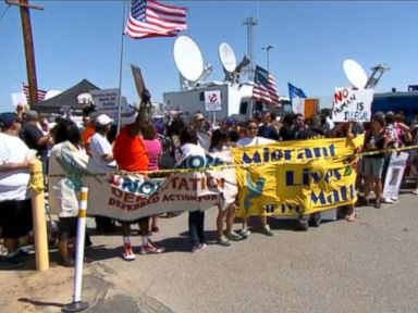 VIDEO: Immigration Protesters Clash Over Buses Carrying Undocumented Migrant Workers