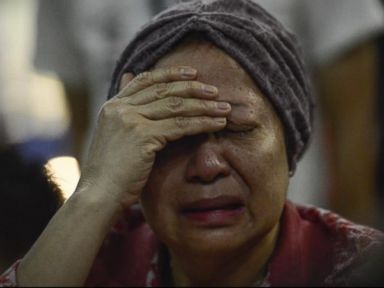 VIDEO: Families Mourn Victims at Amsterdam, Kuala Lumpur Airports