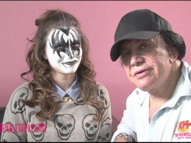 VIDEO: Gene Simmons Reveals Trademark 'Kiss' Makeup Secrets