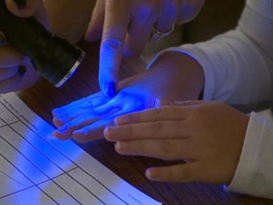 VIDEO: Classroom Experiment Reveals Just How Quickly Germs Can Spread