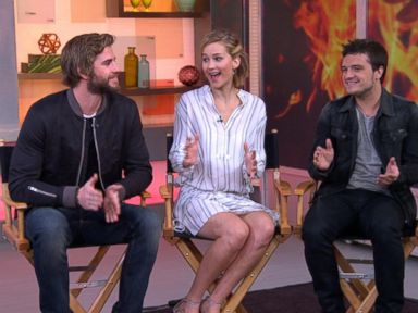 VIDEO: 'The Hunger Games: Mockingjay' Stars Take Over Times Square