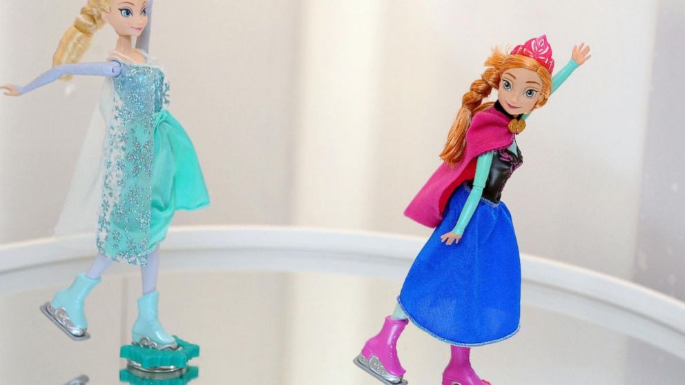 pint bladre nikkel Video Elsa, Anna Beat Barbie as Most Requested Toy - ABC News