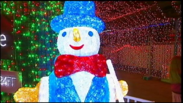 Video Man Sets World Record With Christmas Lights - ABC News