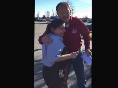 VIDEO: The Arkansas couple gifts a car to a waitress, just in time for Christmas.