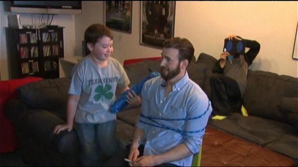 Video 'Captain America' Chris Evans Surprises Boy Battling Brain Tumor ...