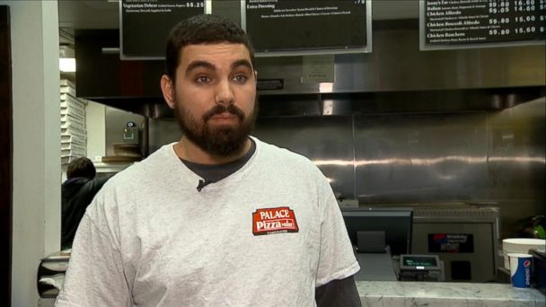 Prank on Pizza Delivery Guy Goes Viral and Backfires, Prompting Public