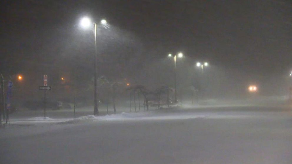 Video Highways In New York's Long Island Shut Down During Blizzard ...