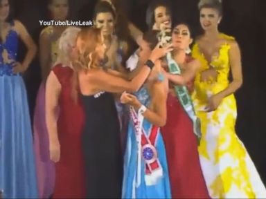 VIDEO: Miss Amazon 2015 contestant insulted the winner and threw her tiara to the ground.