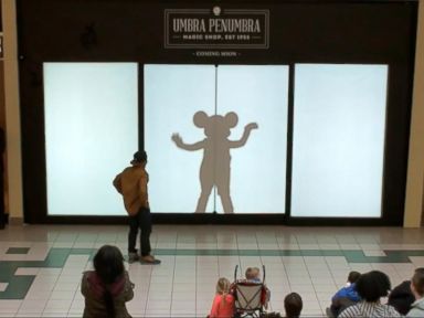 VIDEO: Disney Characters Surprise New York Mall Shoppers