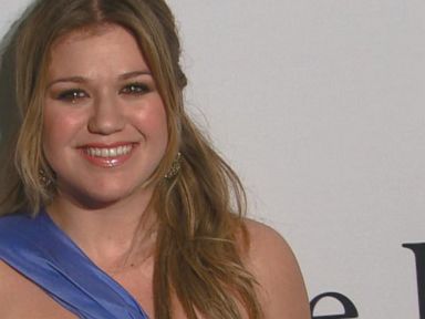 VIDEO: Kelly Clarkson Reveals Surprising Career Plans