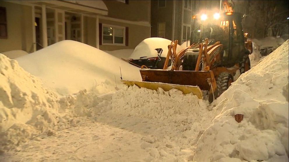 Boston Takes On More Snow Nears Winter Record Video Abc News