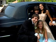 Teens Spend Hundreds on Perfect 'Prom-Posals'