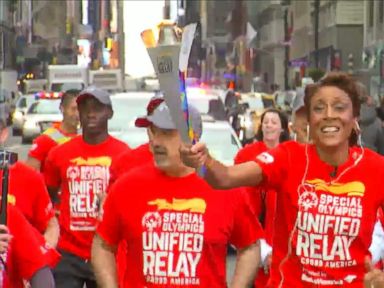 VIDEO: Robin Roberts Passes the Flame of Hope