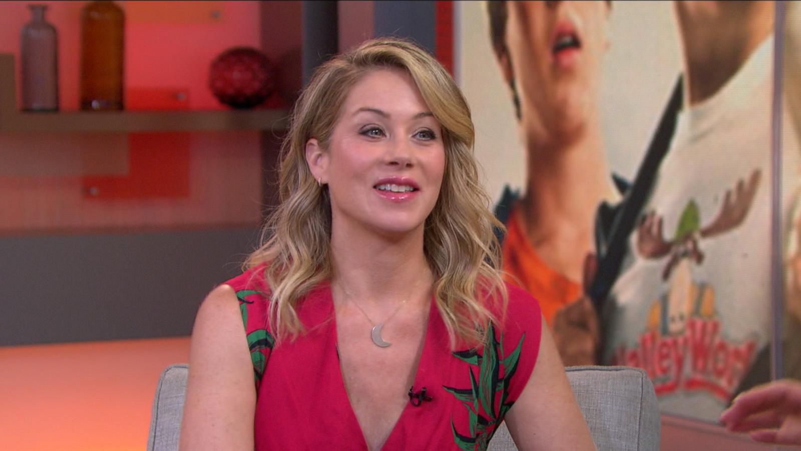 Christina Applegate Stars In Hilarious New Vacation Movie Good Morning America 