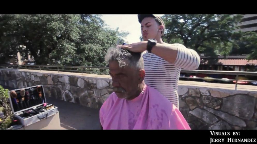 Barber Gives Haircuts To The Homeless