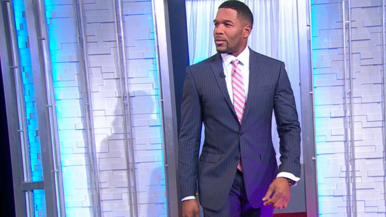 Michael strahan men's deals suits