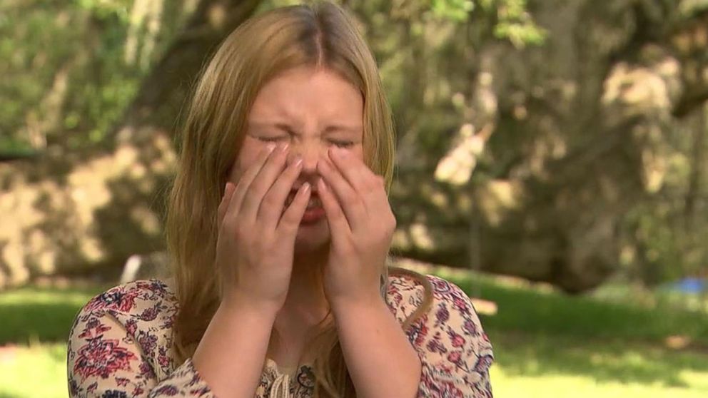 12-Year-Old Texas Girl Sneezes of Times a ABC