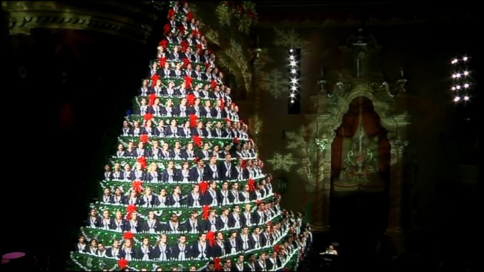 Student Choir Makes Up 'America's Tallest Singing Christmas Tree' Video