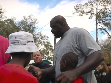 VIDEO: Shaquille O'Neal Joins Florida Cop in Pickup Basketball Game with Kids