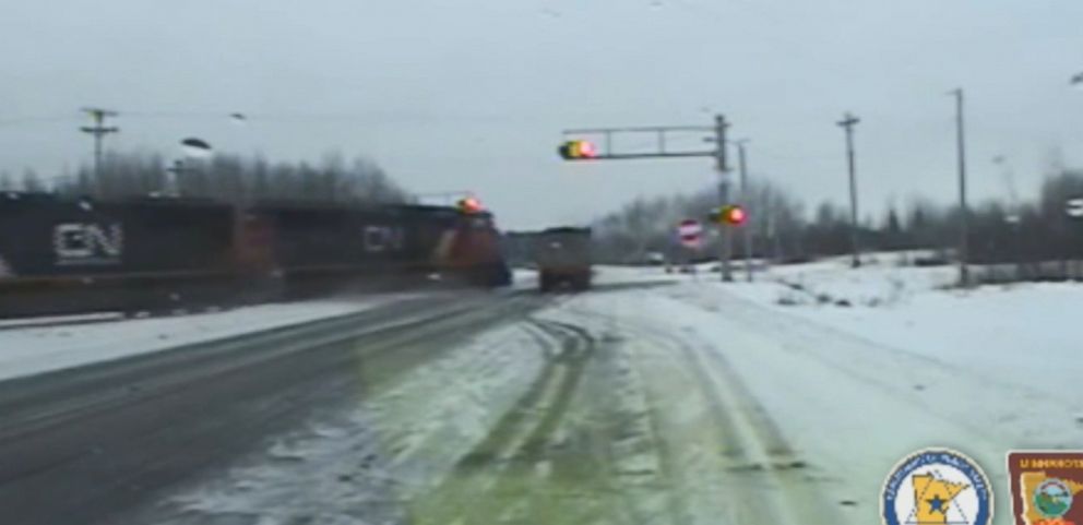 Dash Cam Catches Scary Collision Between Train And Semitrailer Abc News 7396