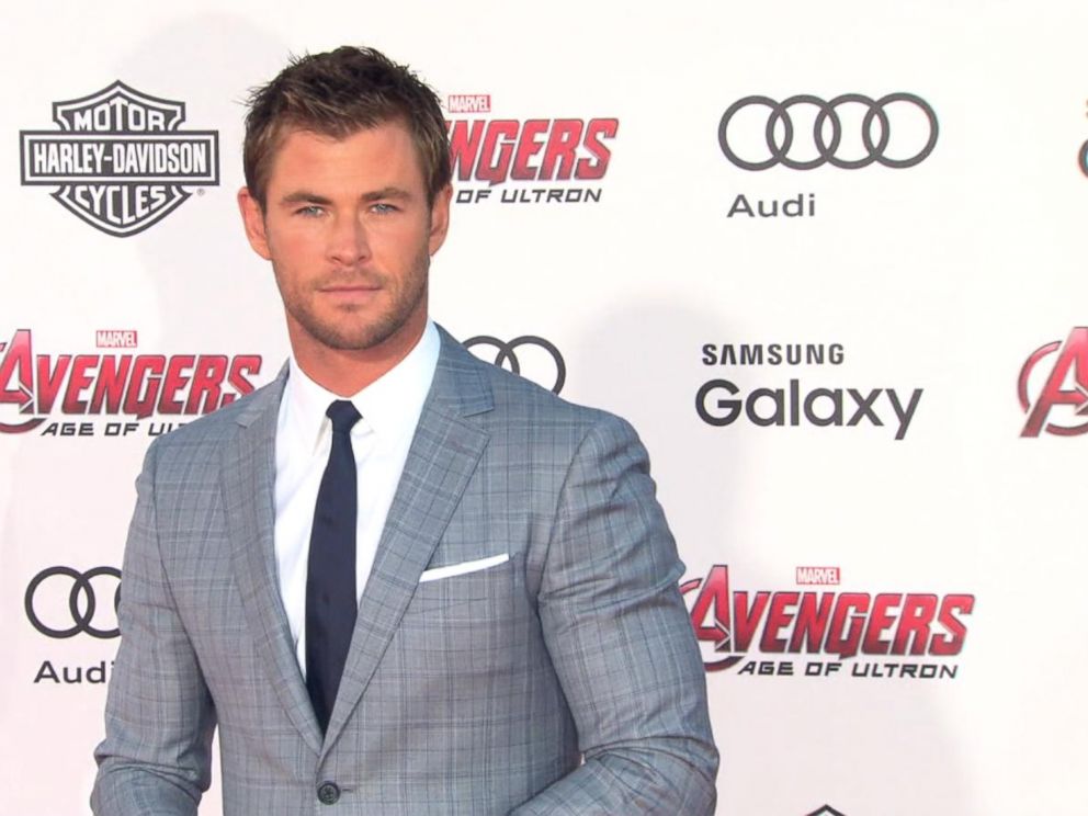 Chris Hemsworth aparece sem camisa em álbum de viagem à Espanha com a  família - TV Pampa